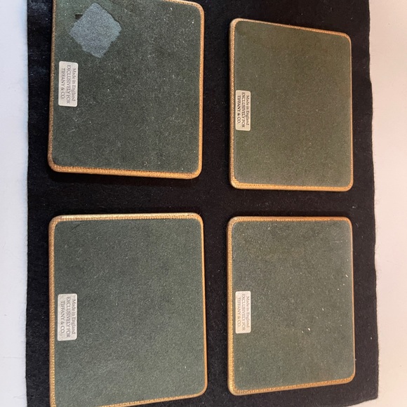 Tiffany & Co. Vintage and Very Rare Set of Four Wood Lacquer Coasters - Picture 6 of 6